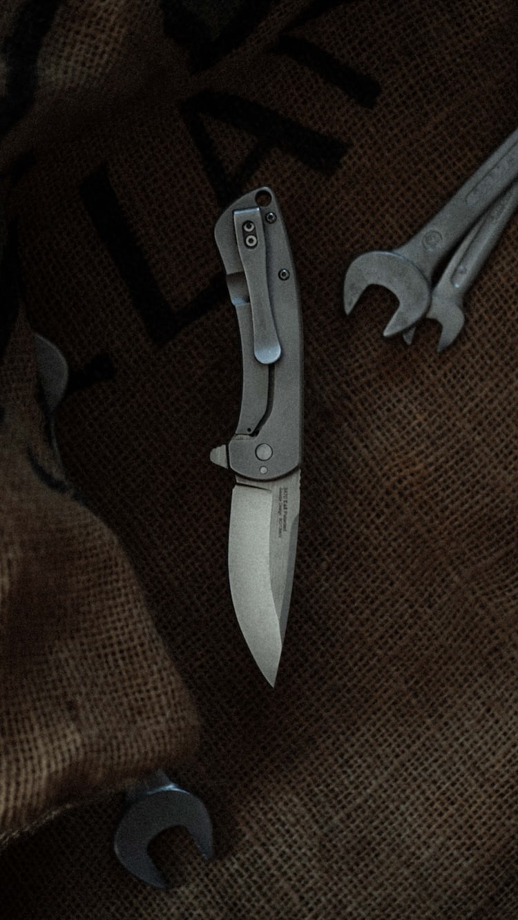 Benchmade Bugout Knife W/ Manual-opening